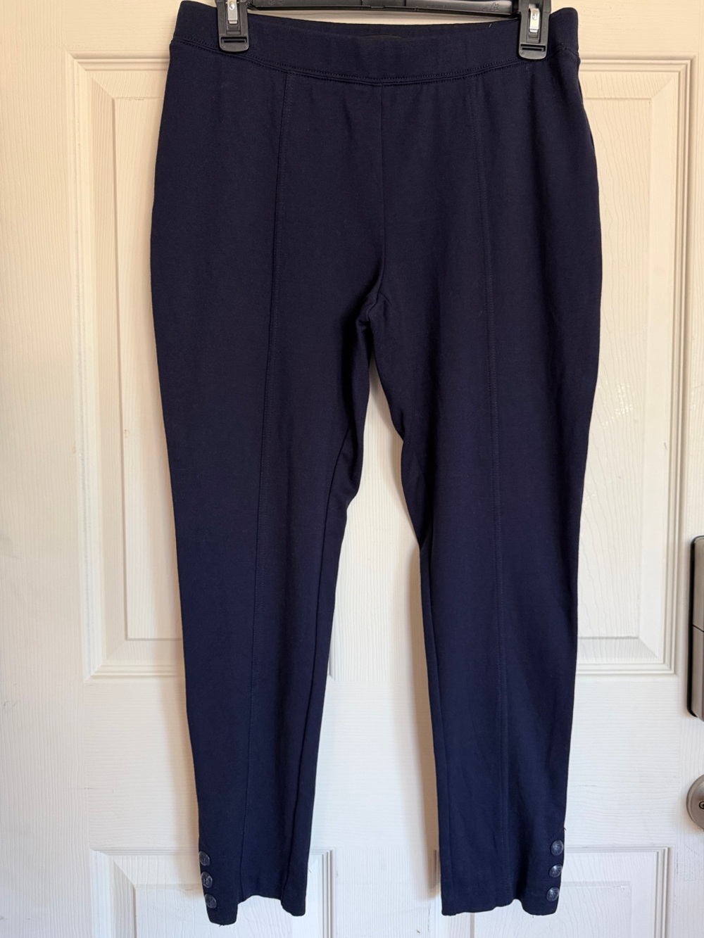 TALBOTS Black Petite Medium Pull-On Skinny Ankle Pants Button ♥️
